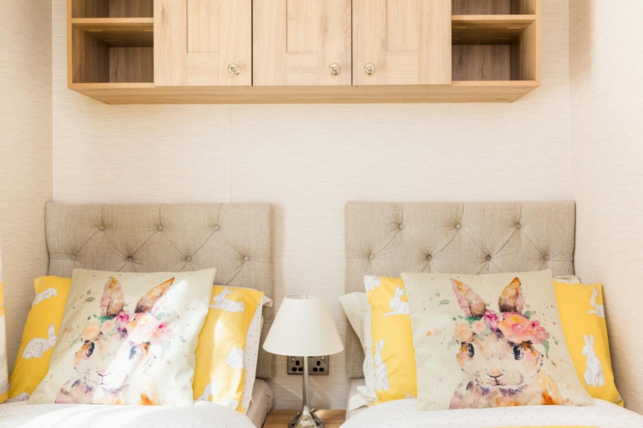 Cottontail Lodge - Hot tub - Pet Friendly South Cerney Zewnętrze zdjęcie