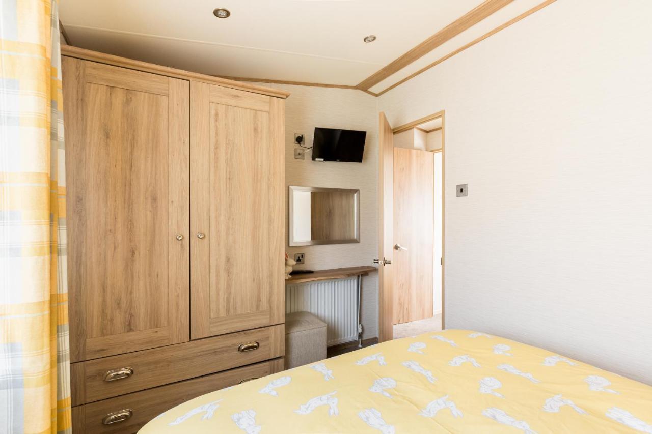 Cottontail Lodge - Hot tub - Pet Friendly South Cerney Zewnętrze zdjęcie