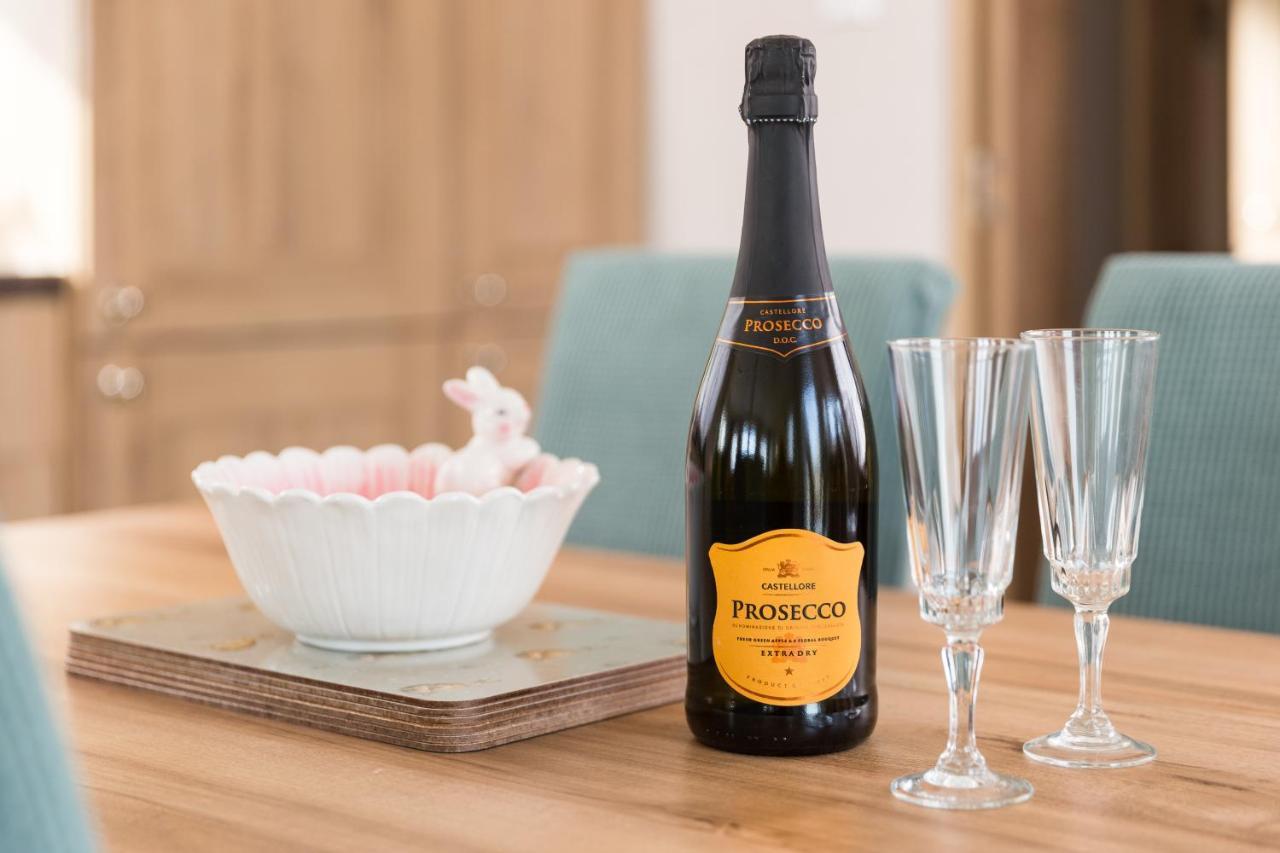 Cottontail Lodge - Hot tub - Pet Friendly South Cerney Zewnętrze zdjęcie